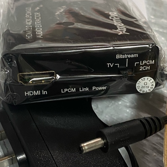 Black HDMI 2.0 4K2K Audio Extractor - Picture 6 of 9
